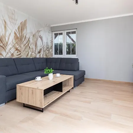 Alana & Alva With Garden By Renters * 미에드지보드지