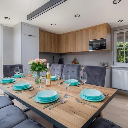 펜션 Alana & Alva With Garden By Renters *