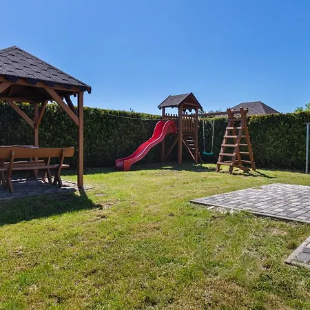 Alana & Alva With Garden By Renters