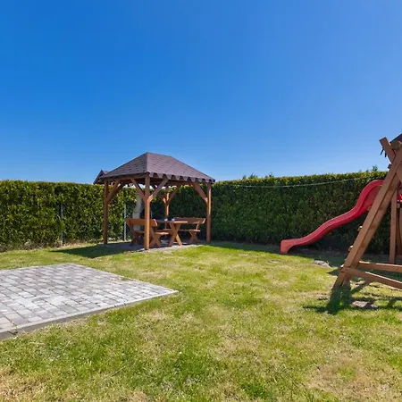 Alana & Alva With Garden By Renters