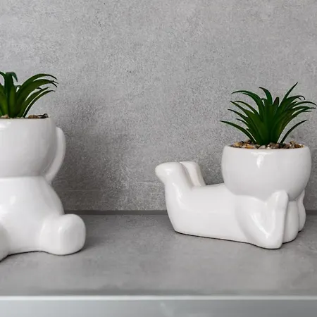 Alana & Alva With Garden By Renters 미에드지보드지